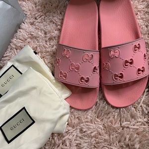Gucci pool slides 100 % authentic